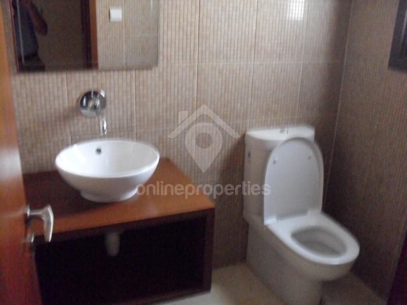 To change image, hover mouse over thumbnails below