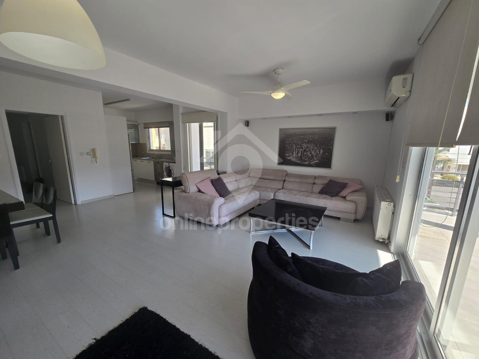 To change image, hover mouse over thumbnails below