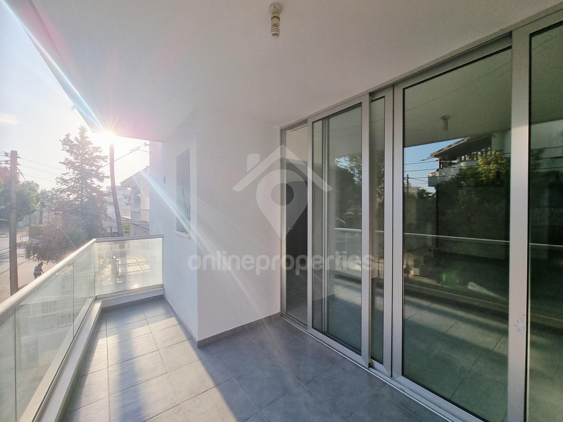 To change image, hover mouse over thumbnails below