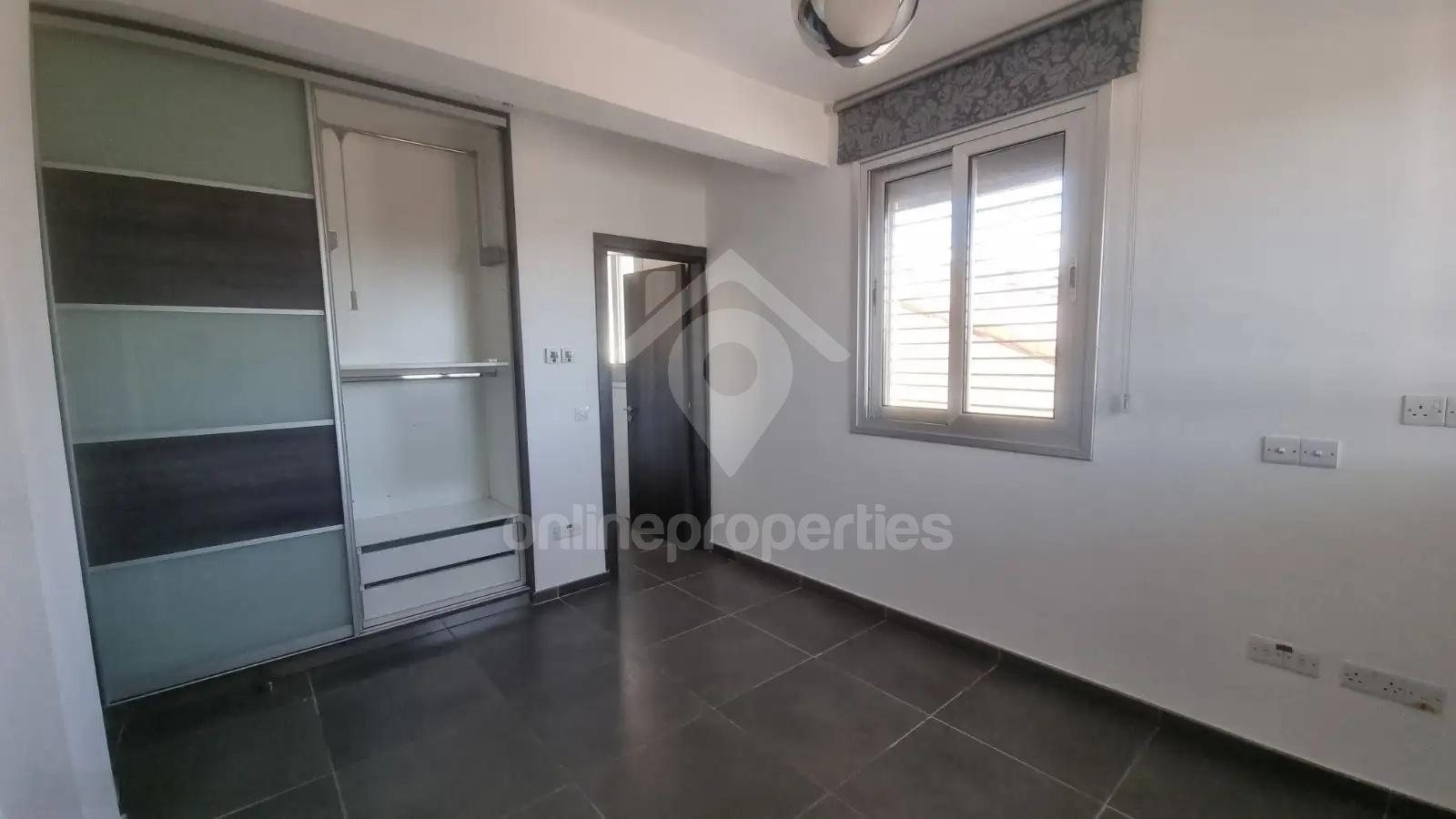 To change image, hover mouse over thumbnails below