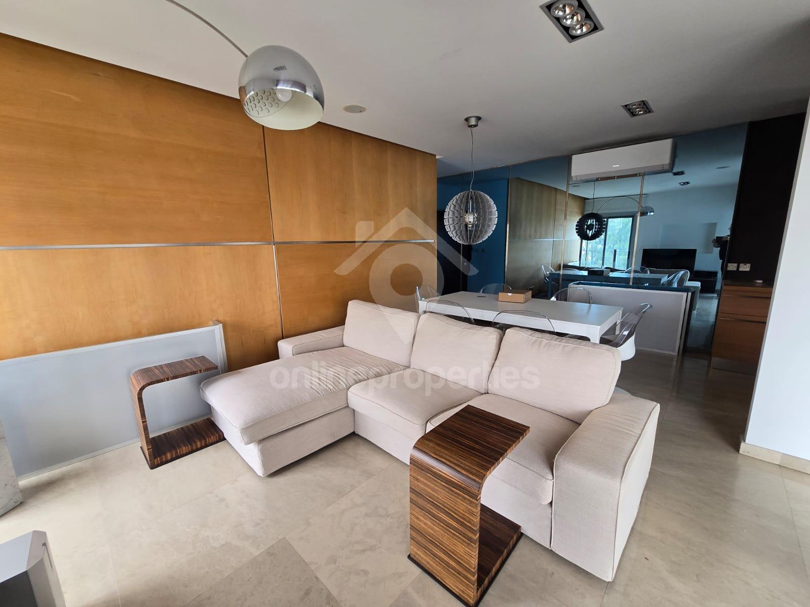 Modern 2-bedroom apartment off Kennedy Ave