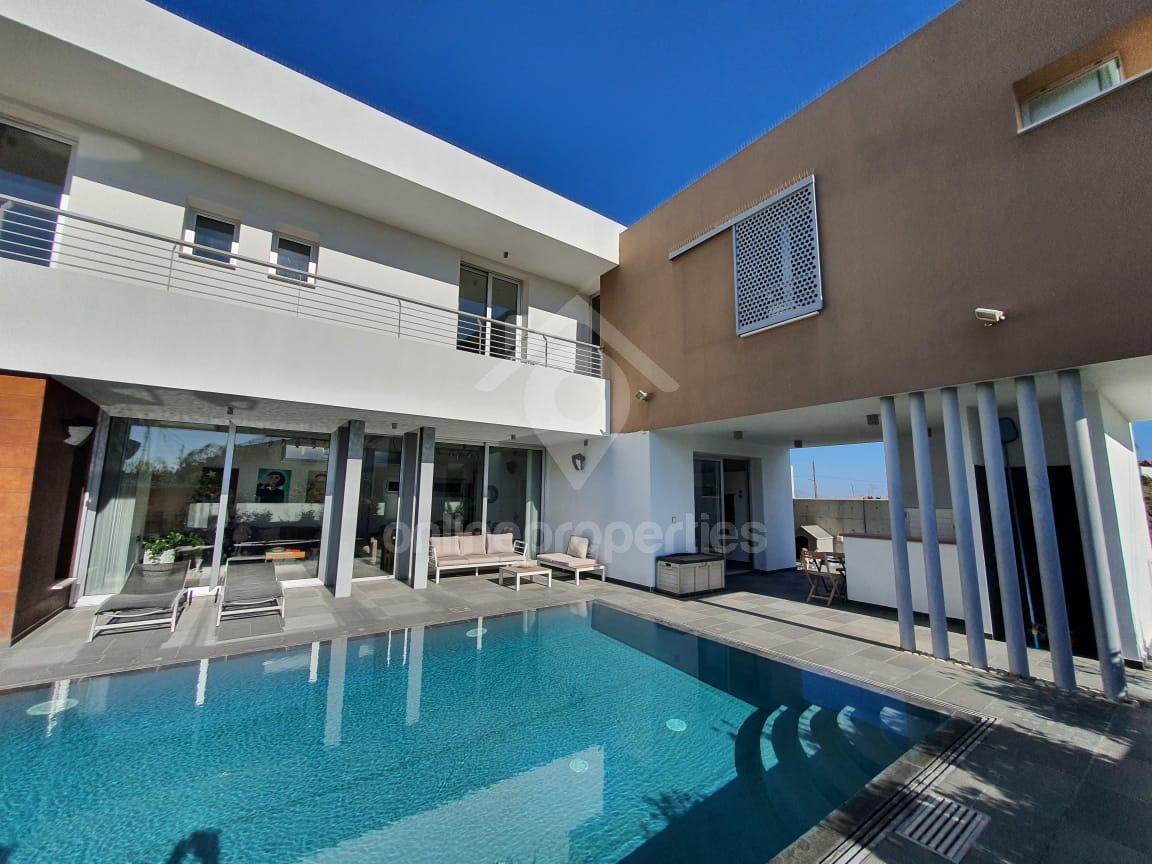 Modern Detached House of 3-bedroom