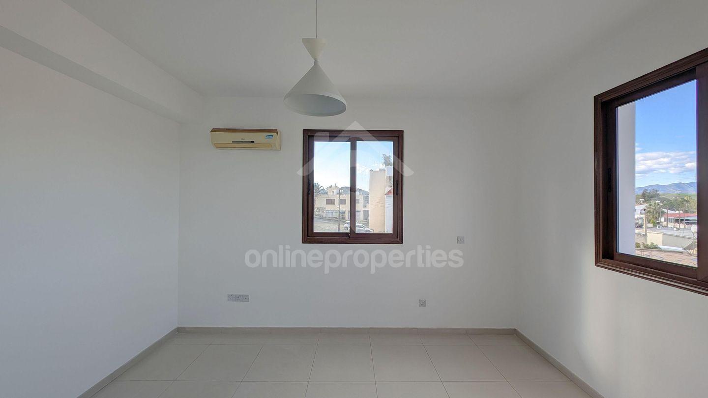 To change image, hover mouse over thumbnails below