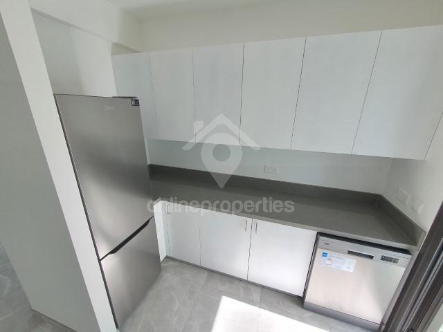 To change image, hover mouse over thumbnails below