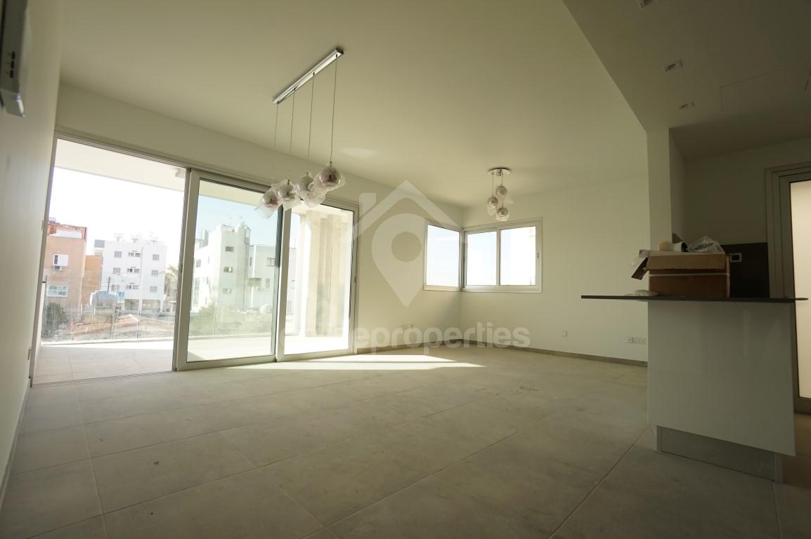 To change image, hover mouse over thumbnails below