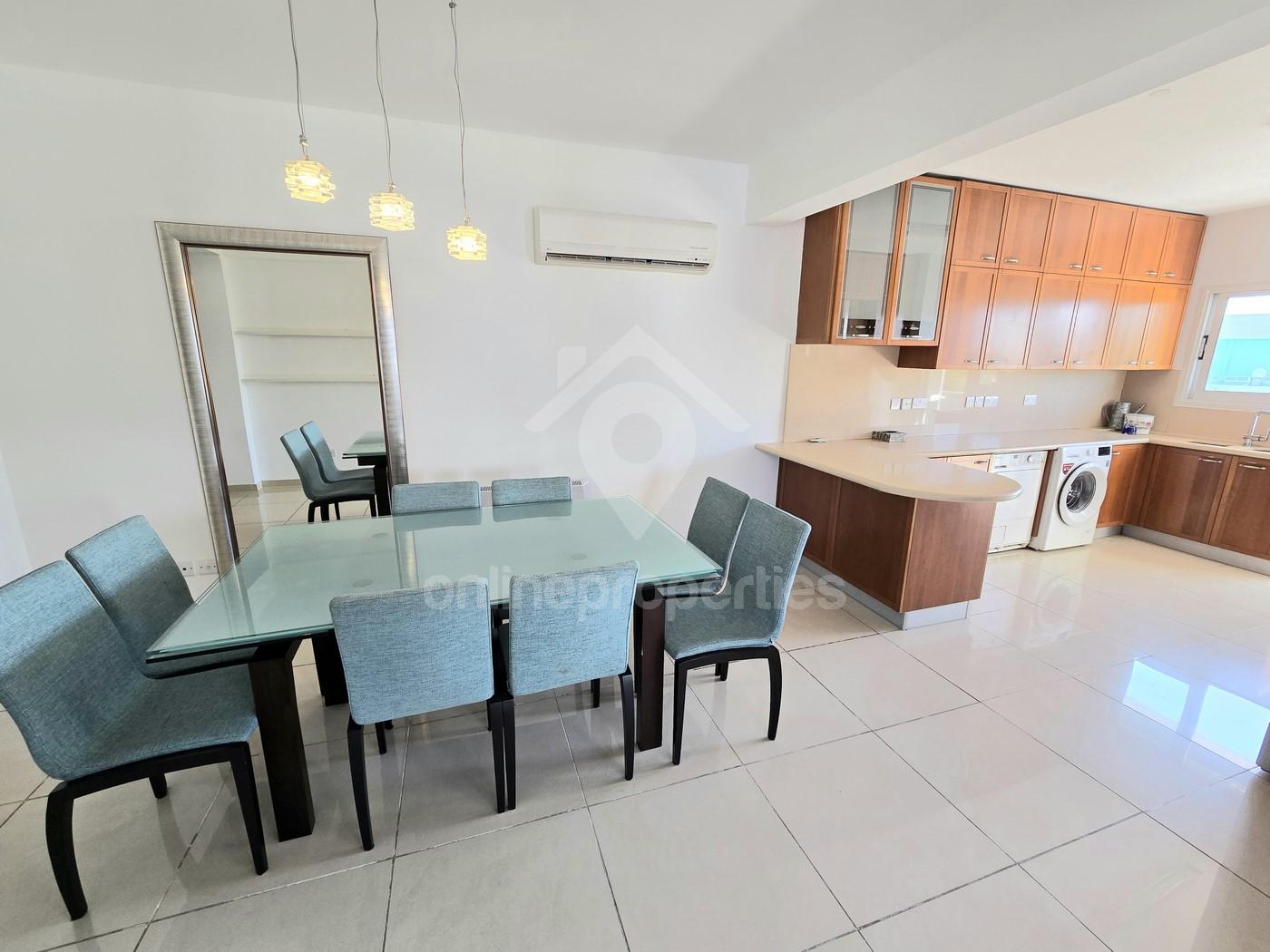 To change image, hover mouse over thumbnails below