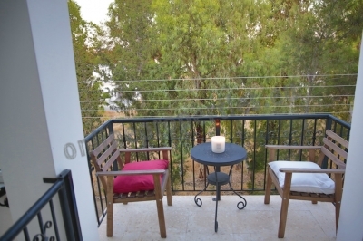 To change image, hover mouse over thumbnails below