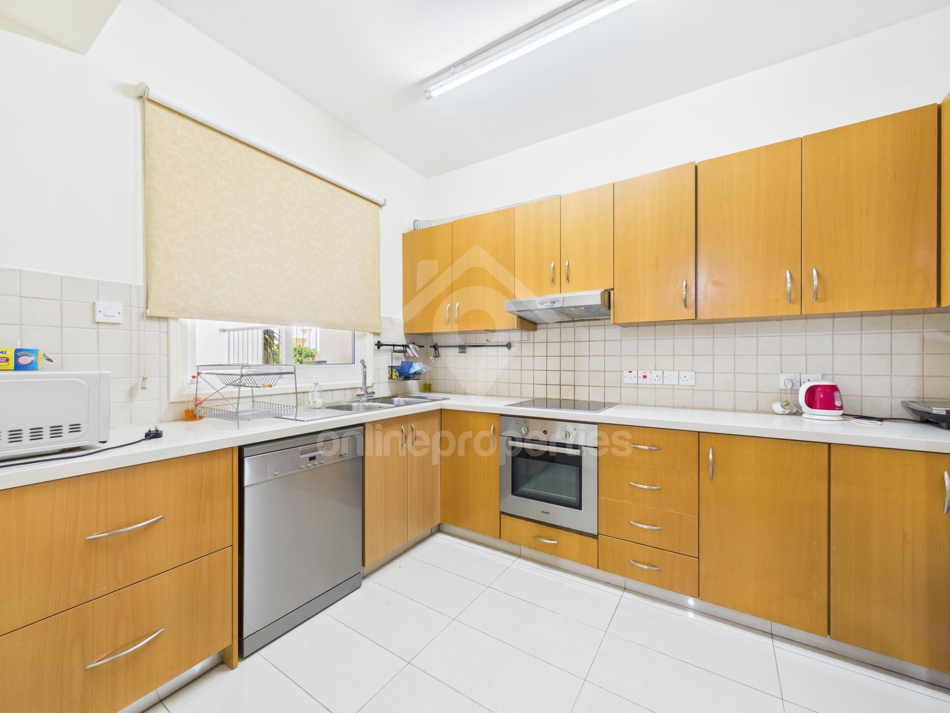 To change image, hover mouse over thumbnails below