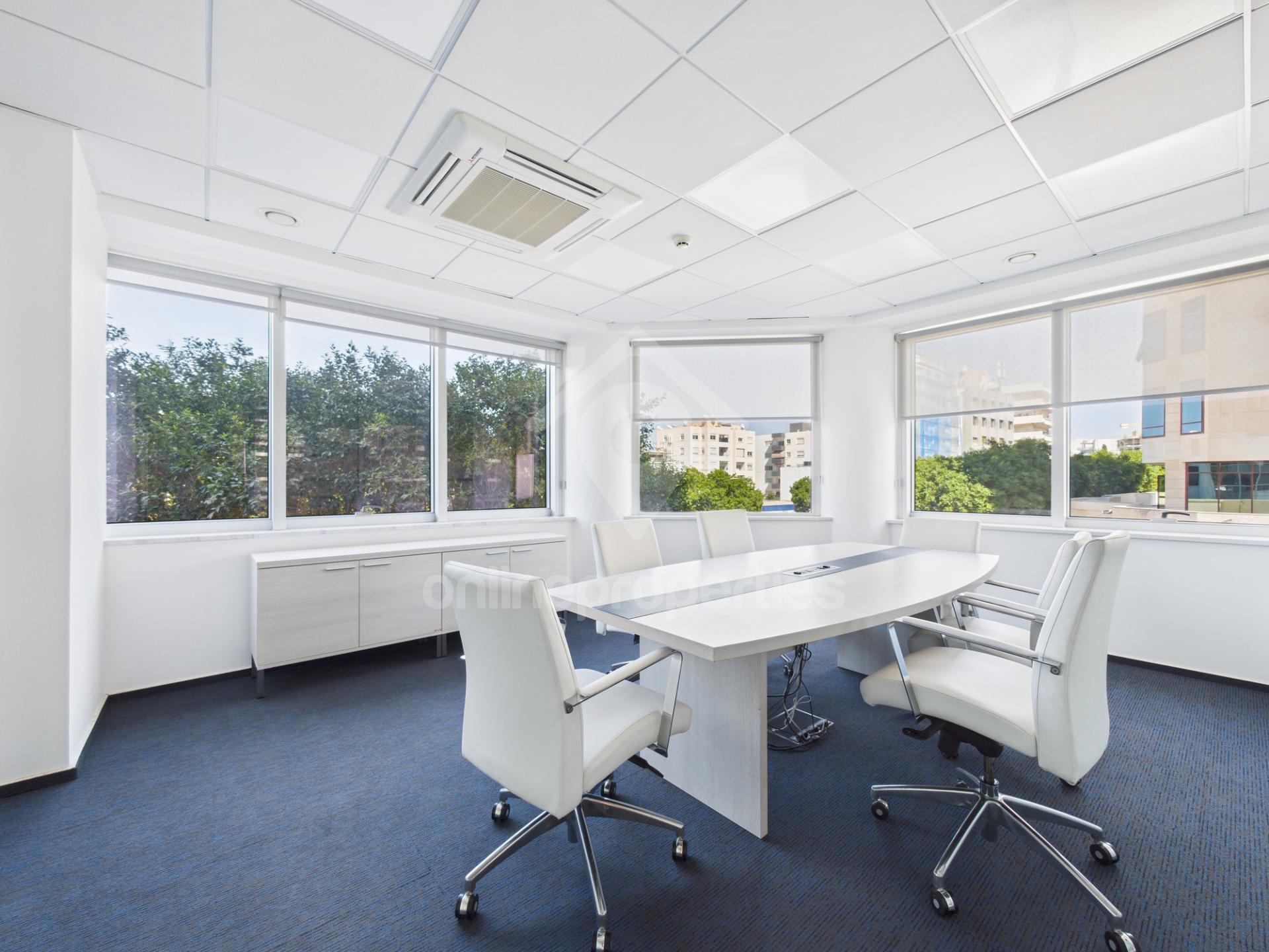 Work where the city beats ,spacious office in the heart of it all