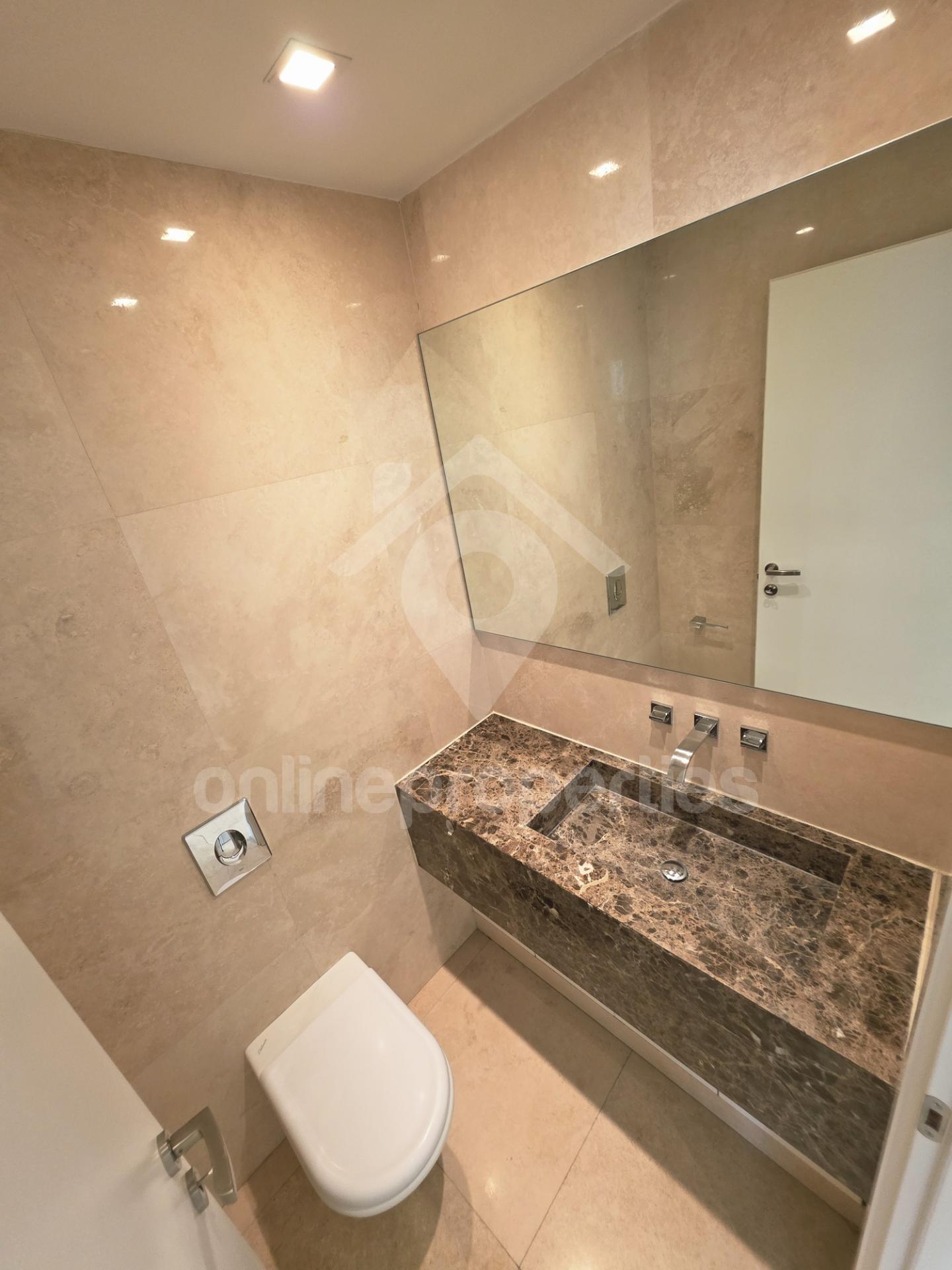 To change image, hover mouse over thumbnails below