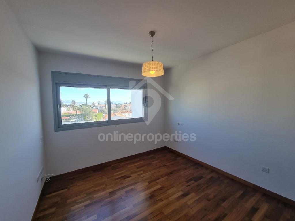 To change image, hover mouse over thumbnails below