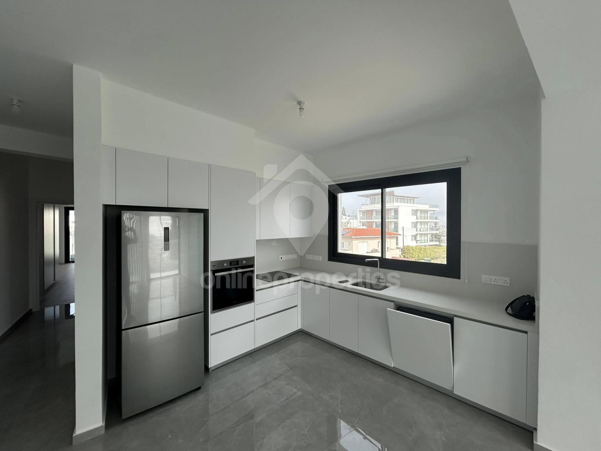 To change image, hover mouse over thumbnails below