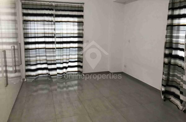 To change image, hover mouse over thumbnails below