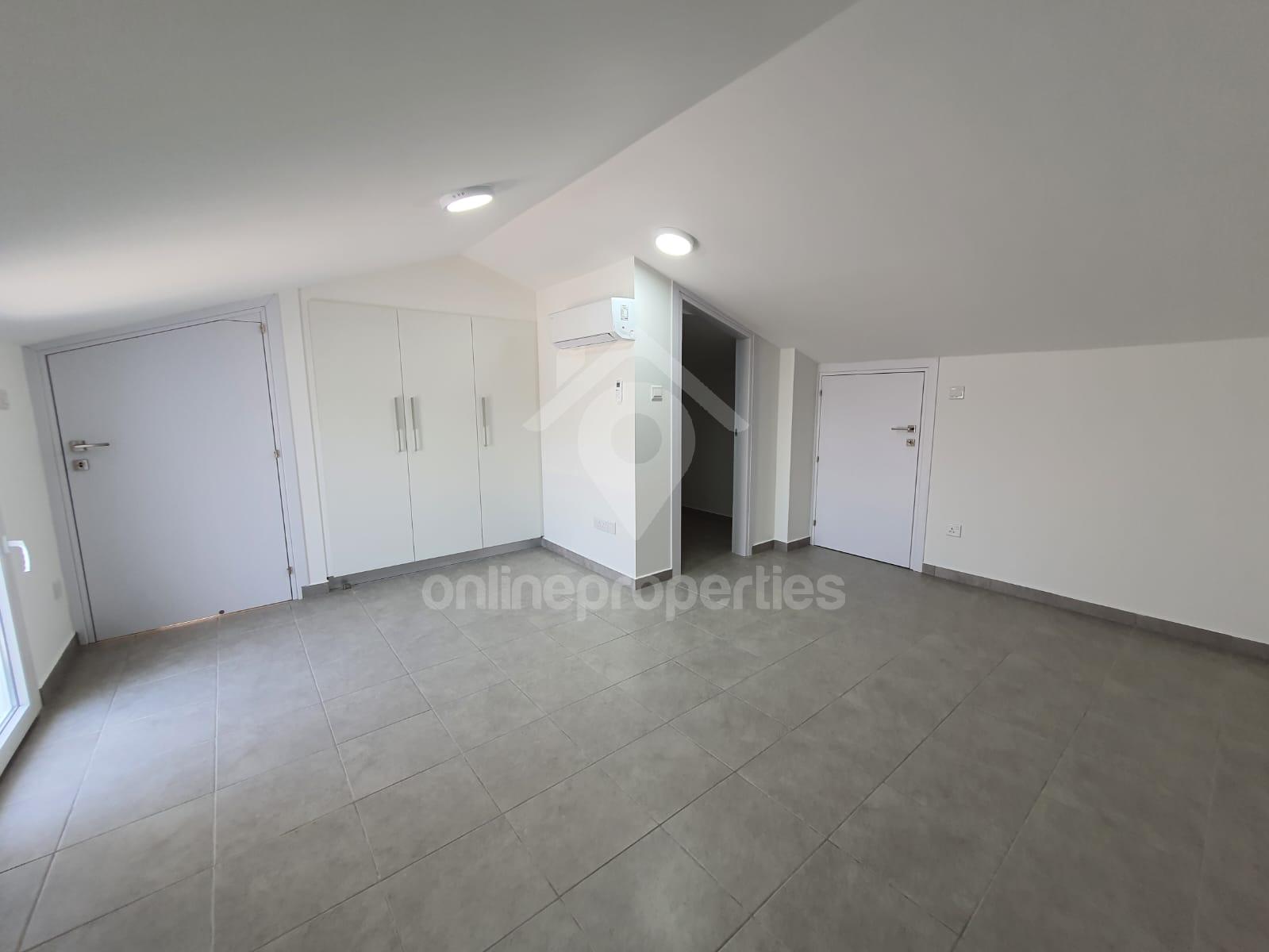 To change image, hover mouse over thumbnails below