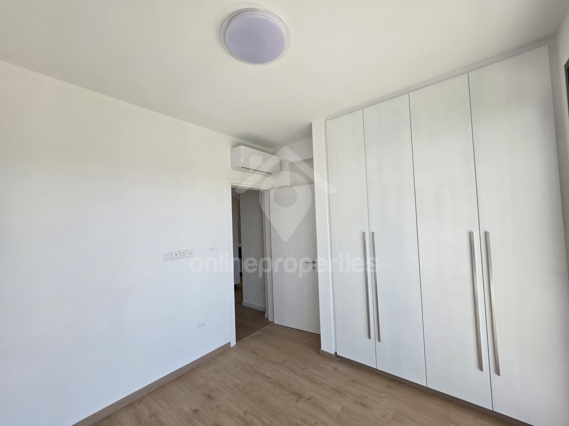 To change image, hover mouse over thumbnails below