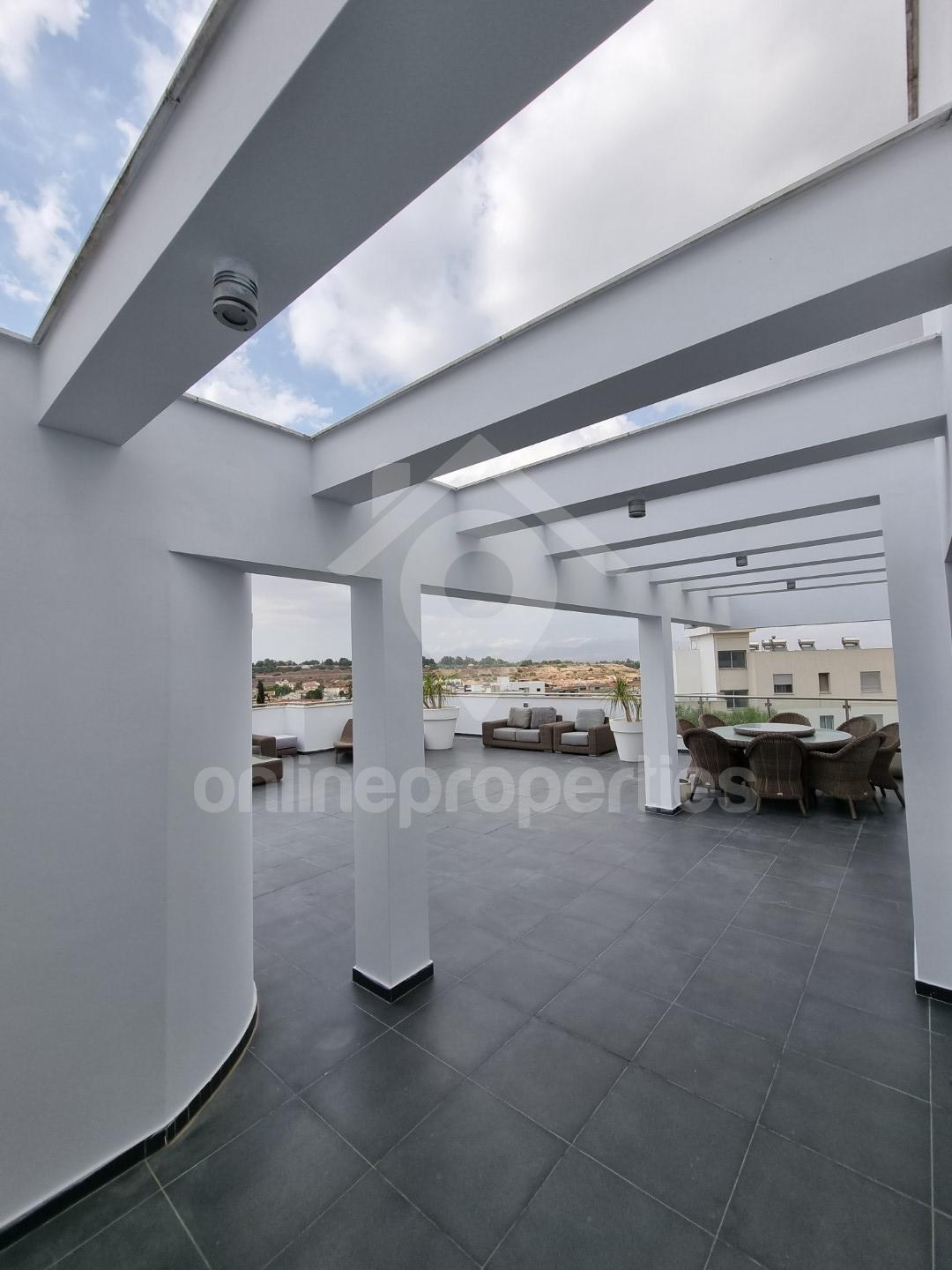 To change image, hover mouse over thumbnails below