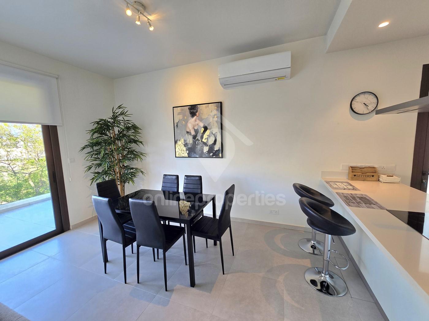 To change image, hover mouse over thumbnails below