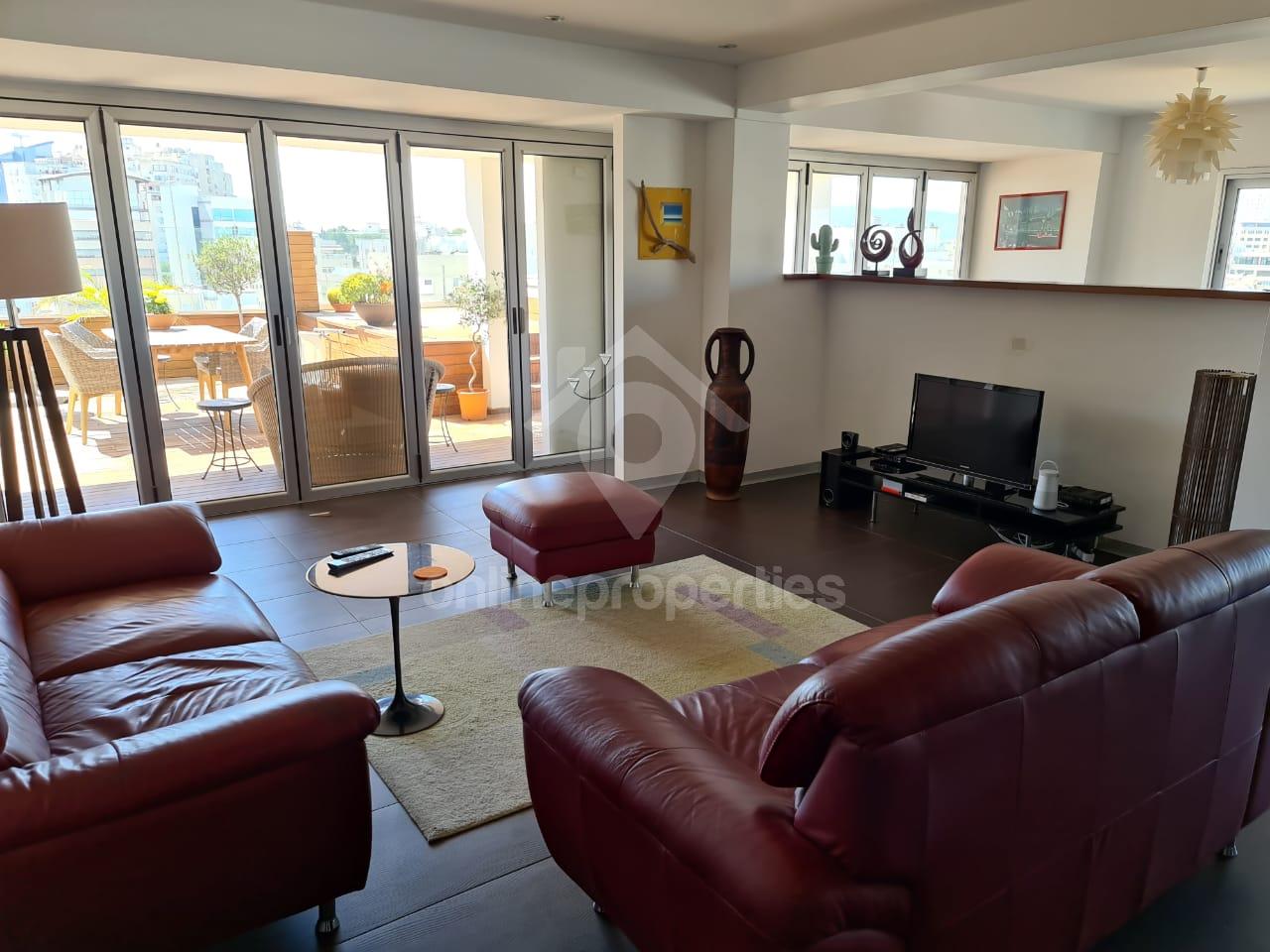 To change image, hover mouse over thumbnails below