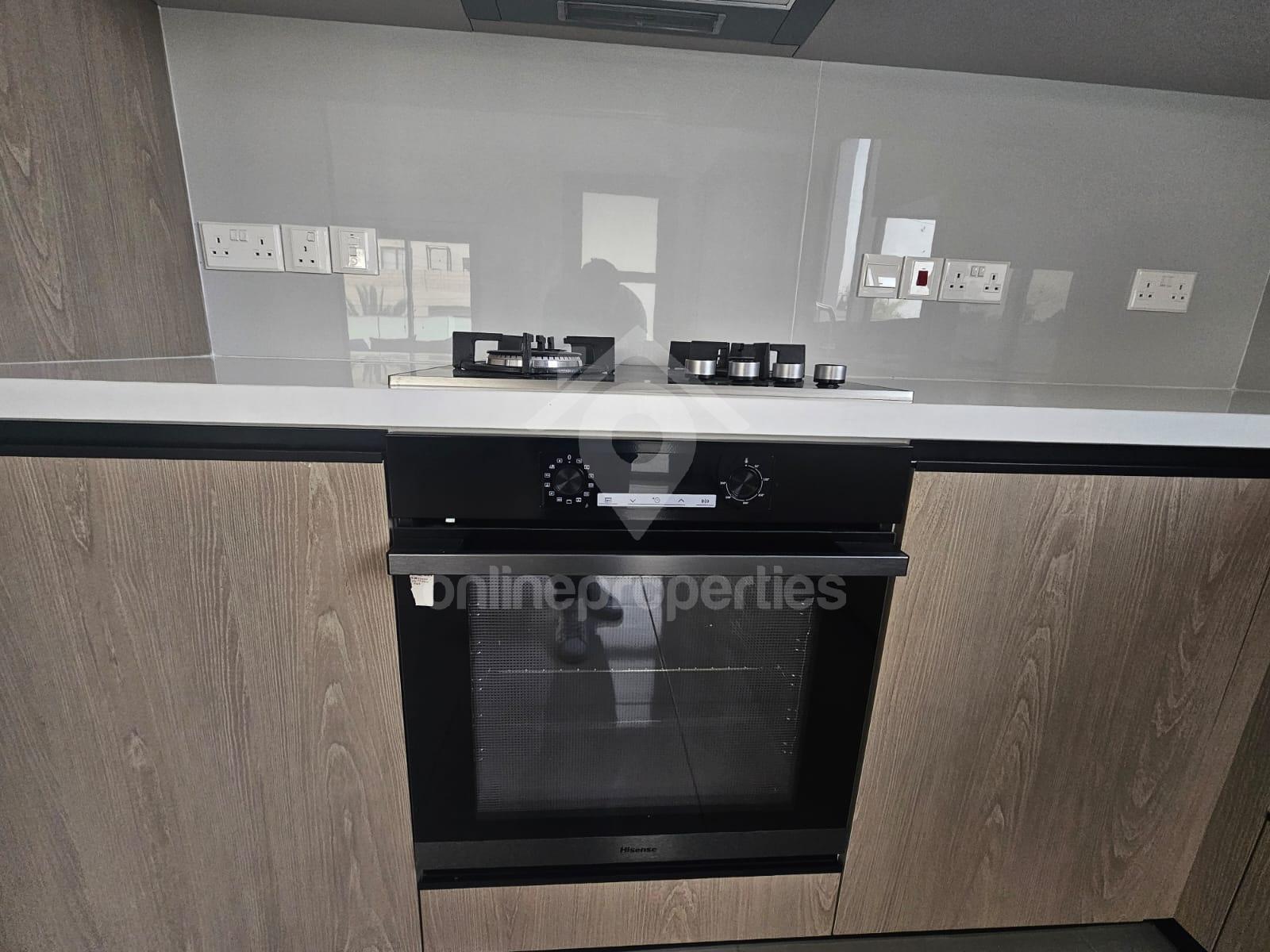 To change image, hover mouse over thumbnails below