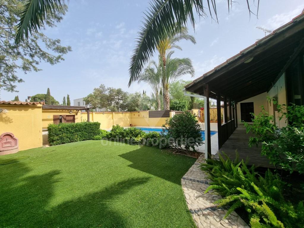 To change image, hover mouse over thumbnails below