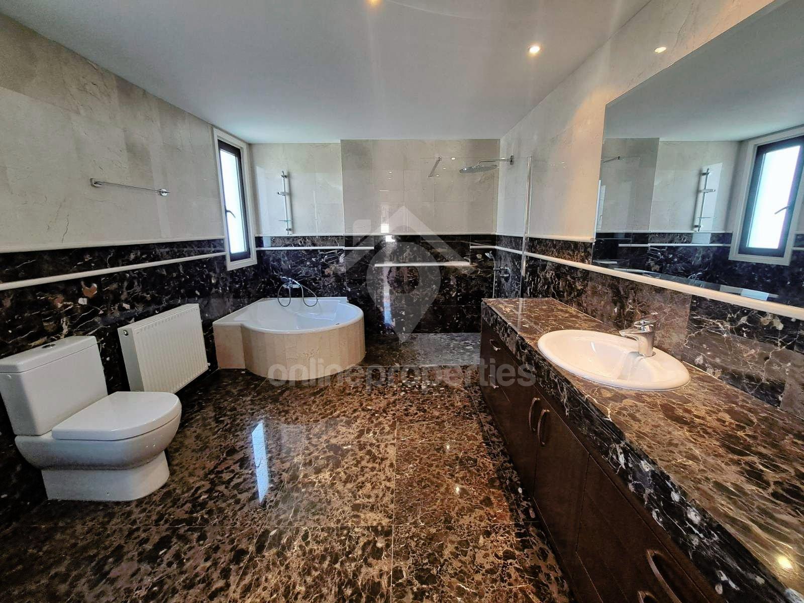 To change image, hover mouse over thumbnails below