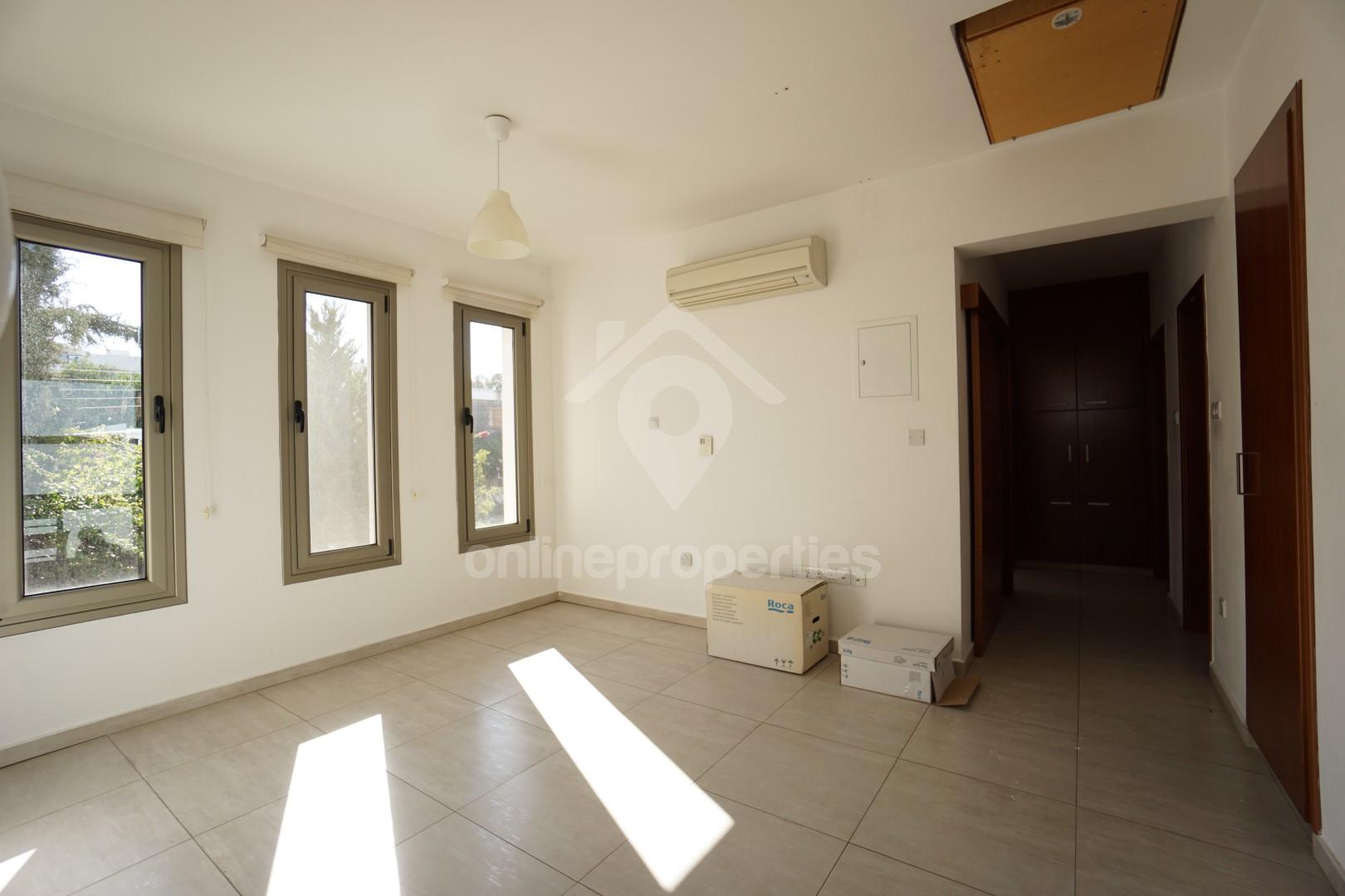 To change image, hover mouse over thumbnails below