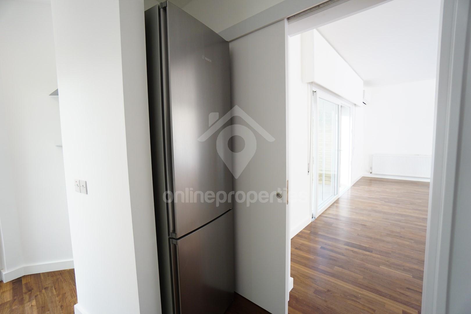 To change image, hover mouse over thumbnails below