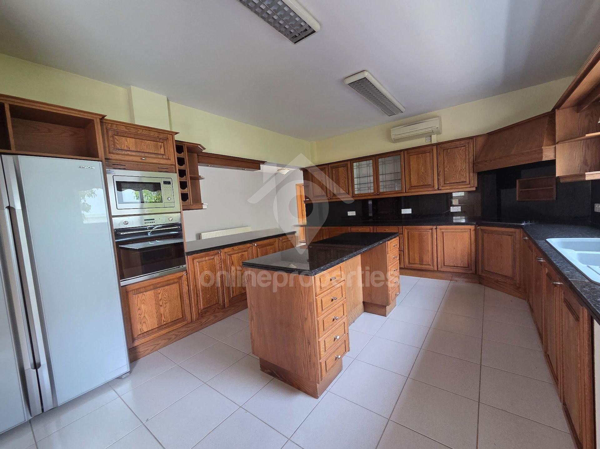 To change image, hover mouse over thumbnails below