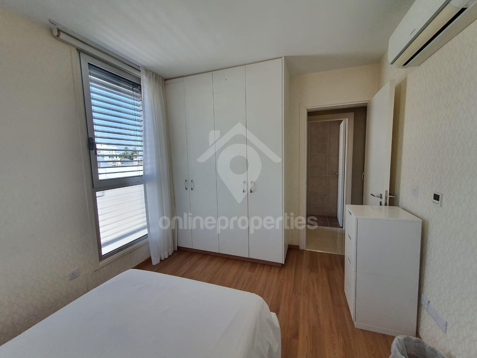 To change image, hover mouse over thumbnails below