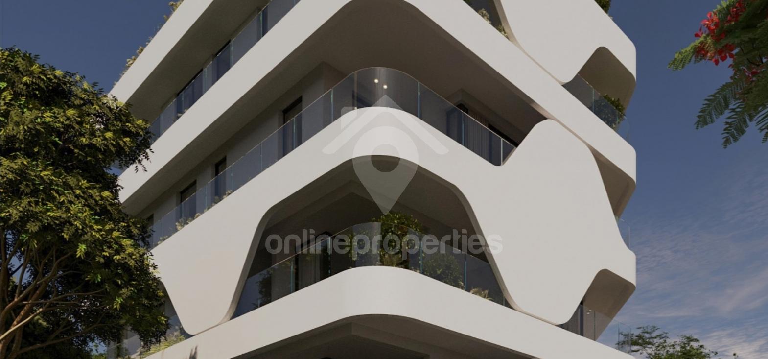 To change image, hover mouse over thumbnails below