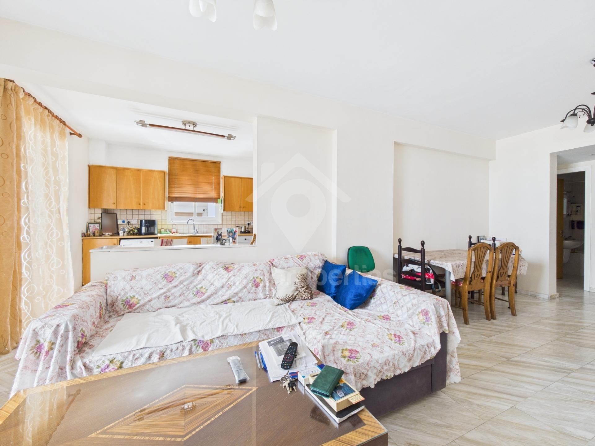 To change image, hover mouse over thumbnails below