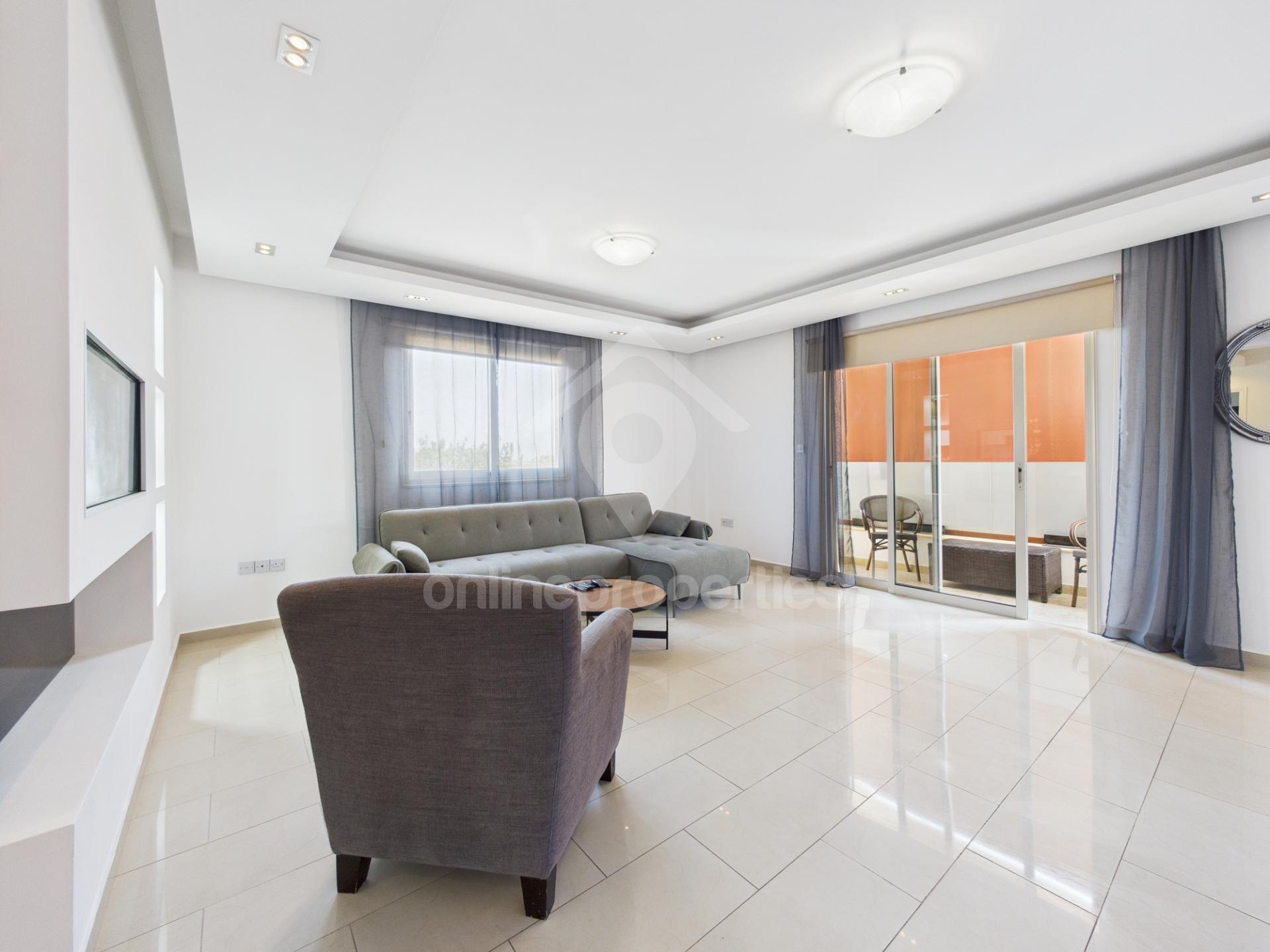 To change image, hover mouse over thumbnails below