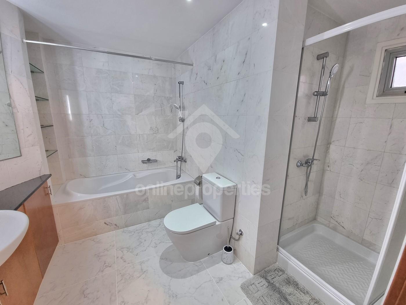 To change image, hover mouse over thumbnails below