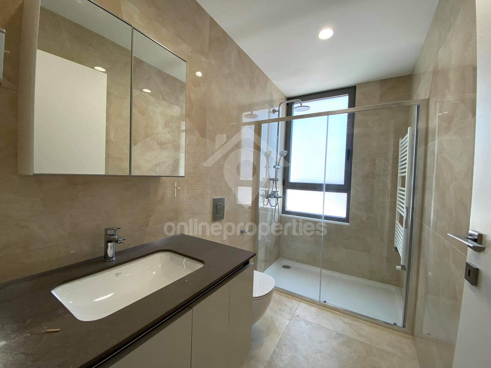 To change image, hover mouse over thumbnails below