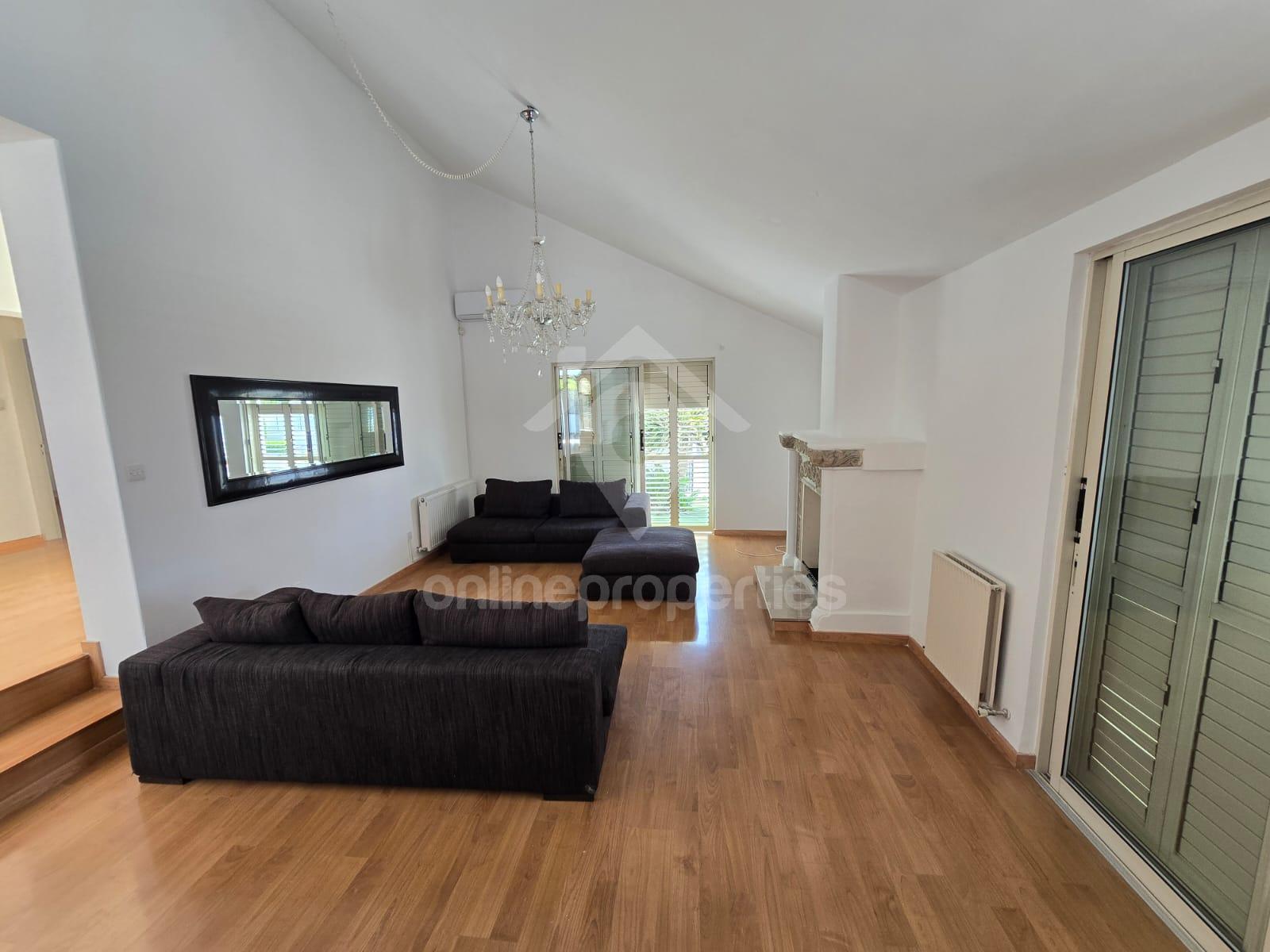 To change image, hover mouse over thumbnails below