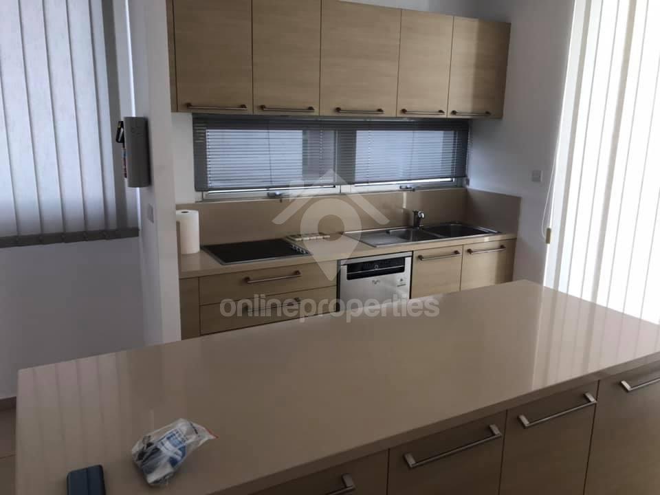 To change image, hover mouse over thumbnails below