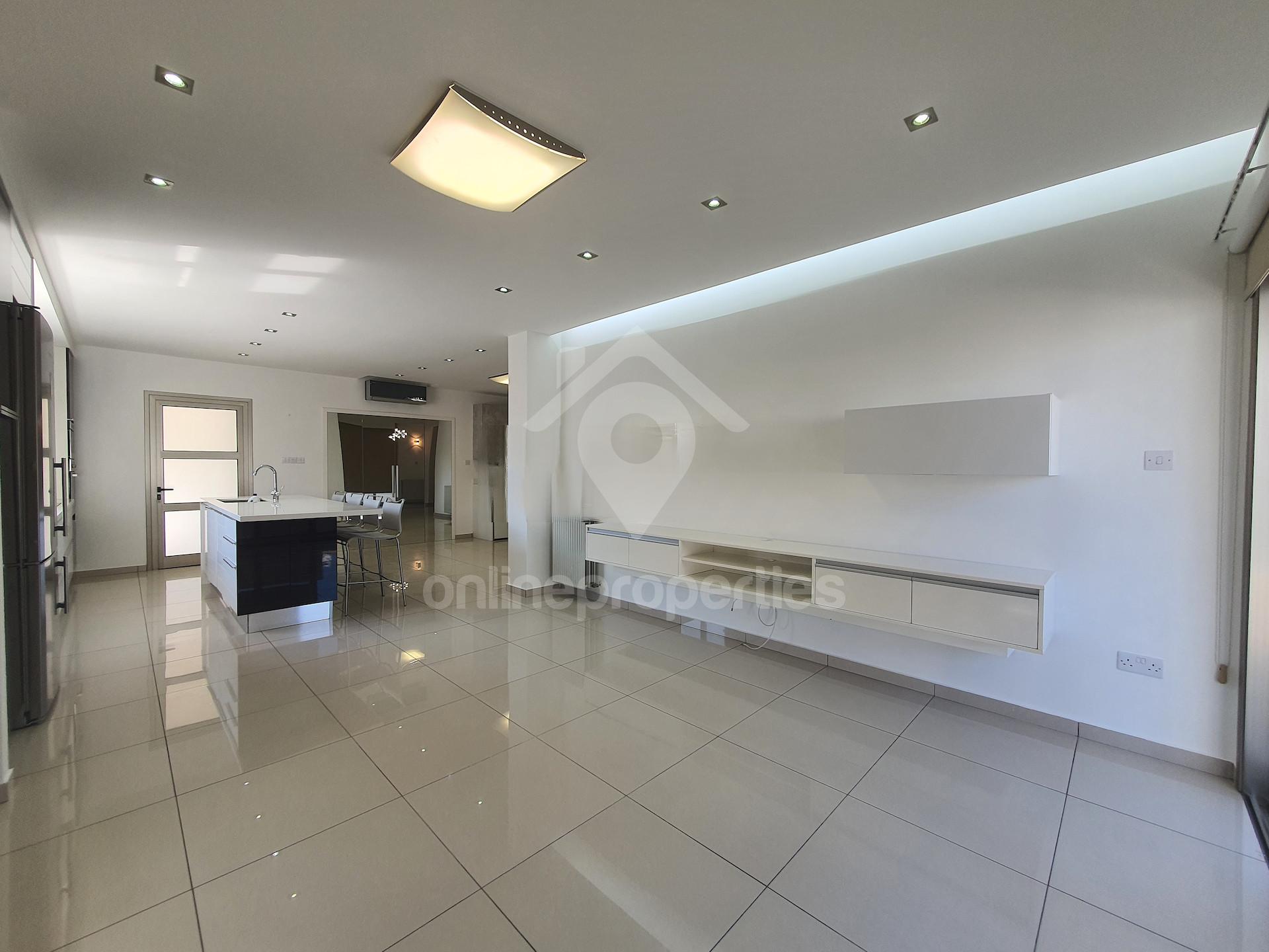 To change image, hover mouse over thumbnails below