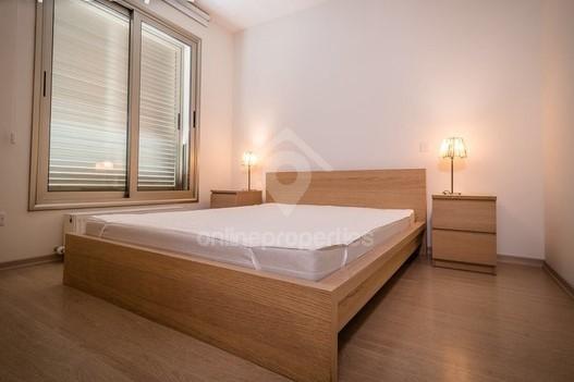 To change image, hover mouse over thumbnails below