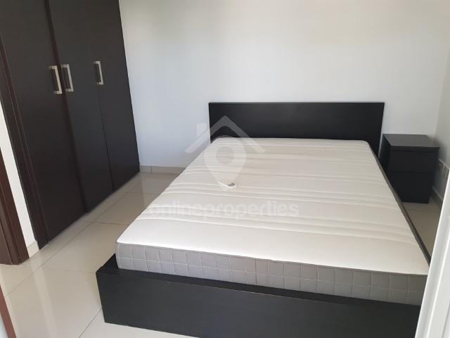 To change image, hover mouse over thumbnails below