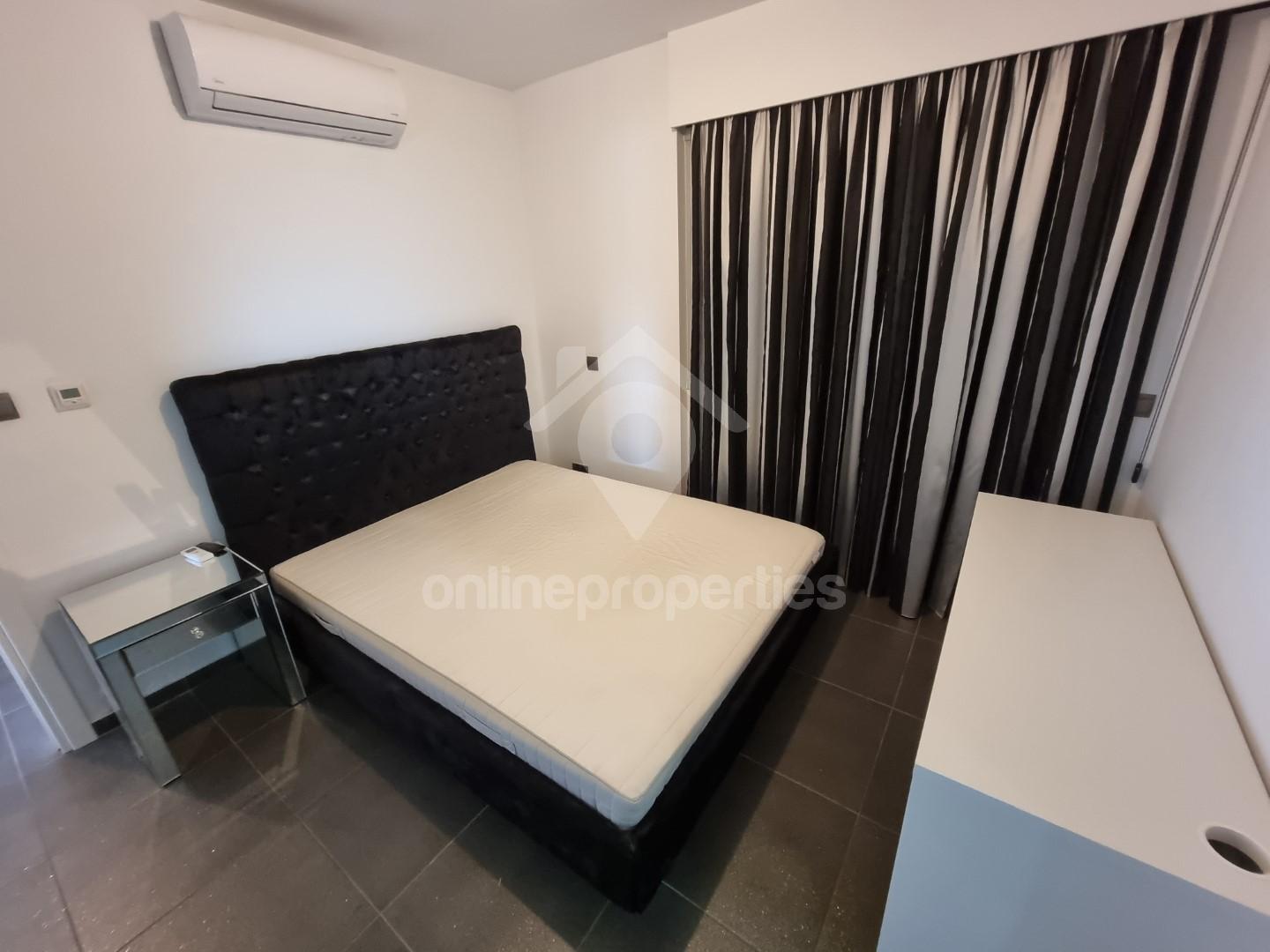 To change image, hover mouse over thumbnails below