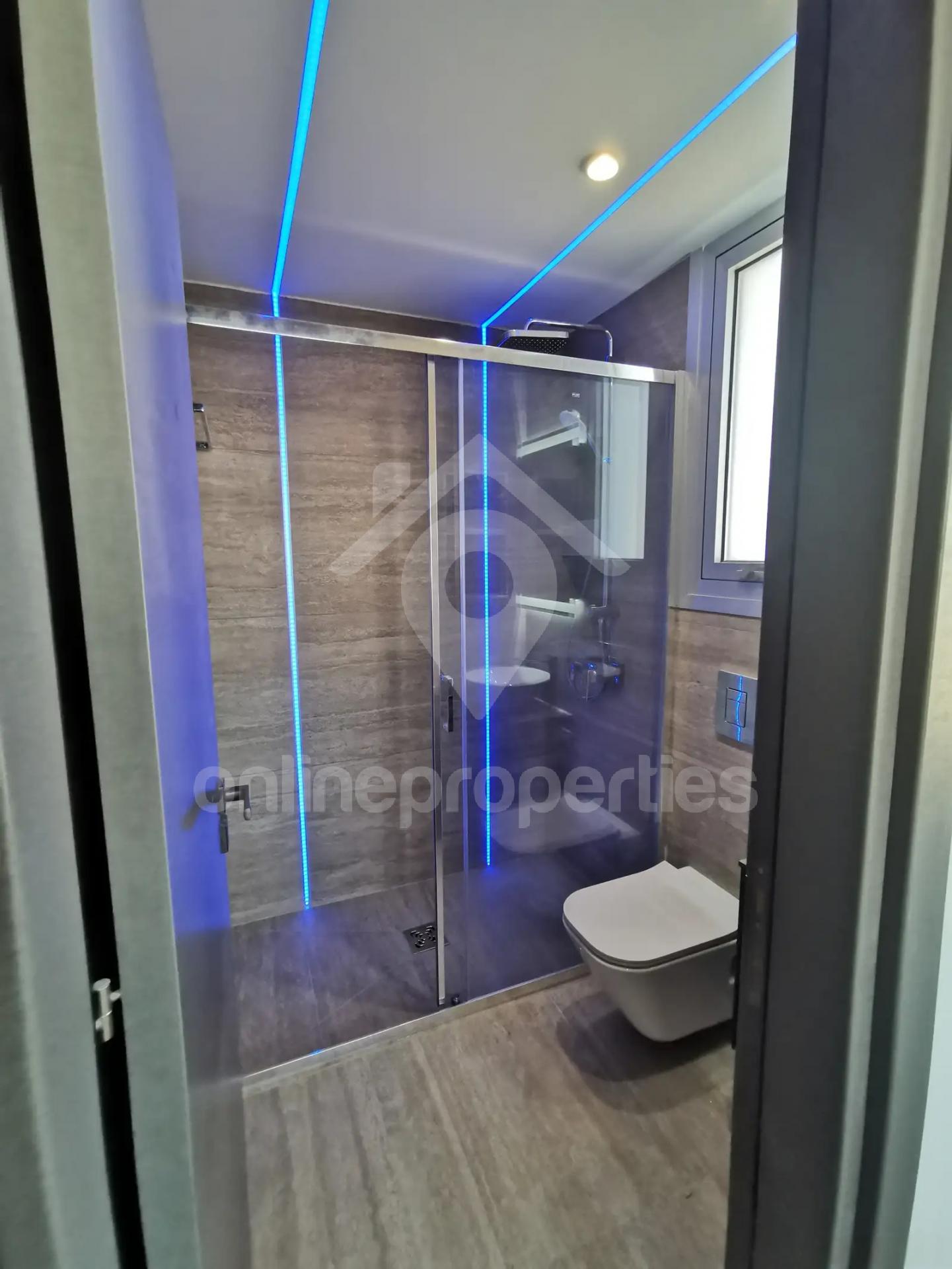 To change image, hover mouse over thumbnails below