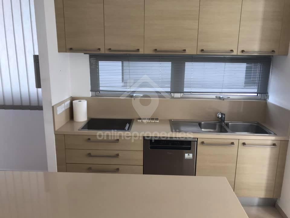 To change image, hover mouse over thumbnails below