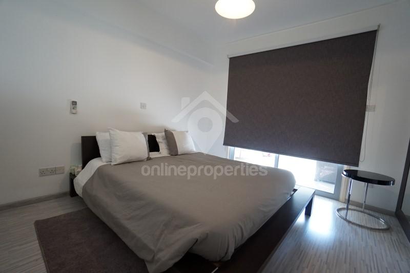 To change image, hover mouse over thumbnails below