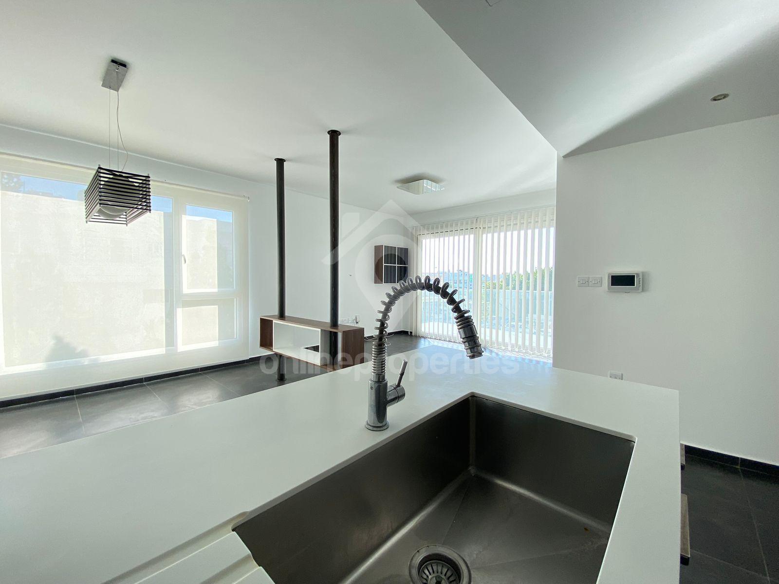 To change image, hover mouse over thumbnails below