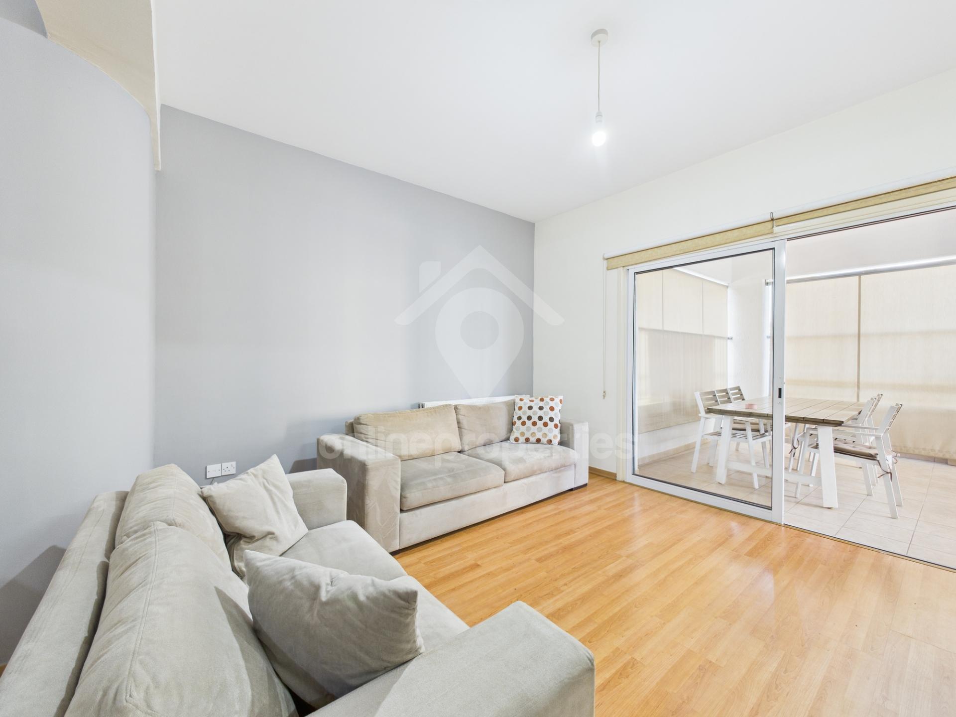 To change image, hover mouse over thumbnails below