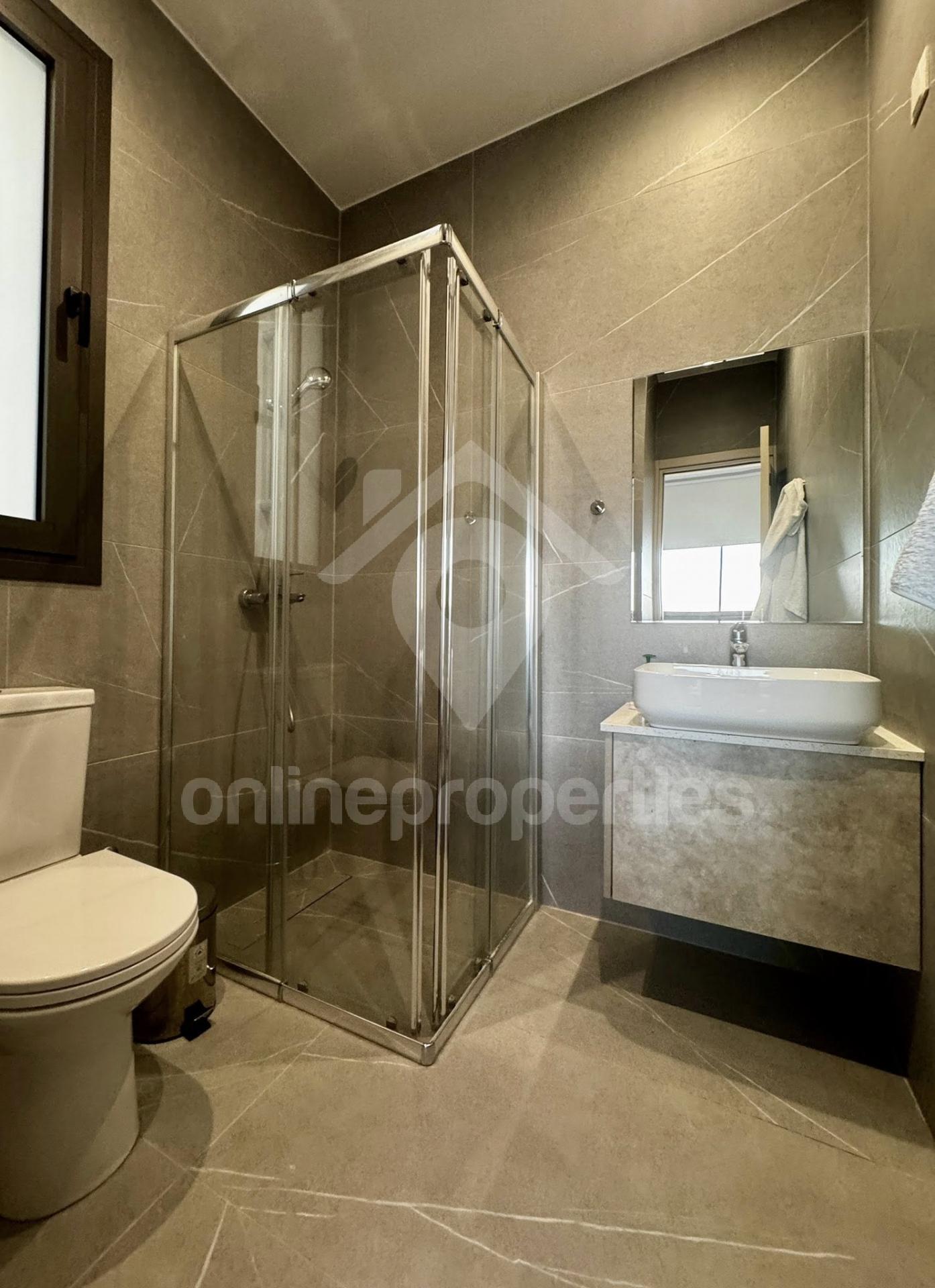 To change image, hover mouse over thumbnails below