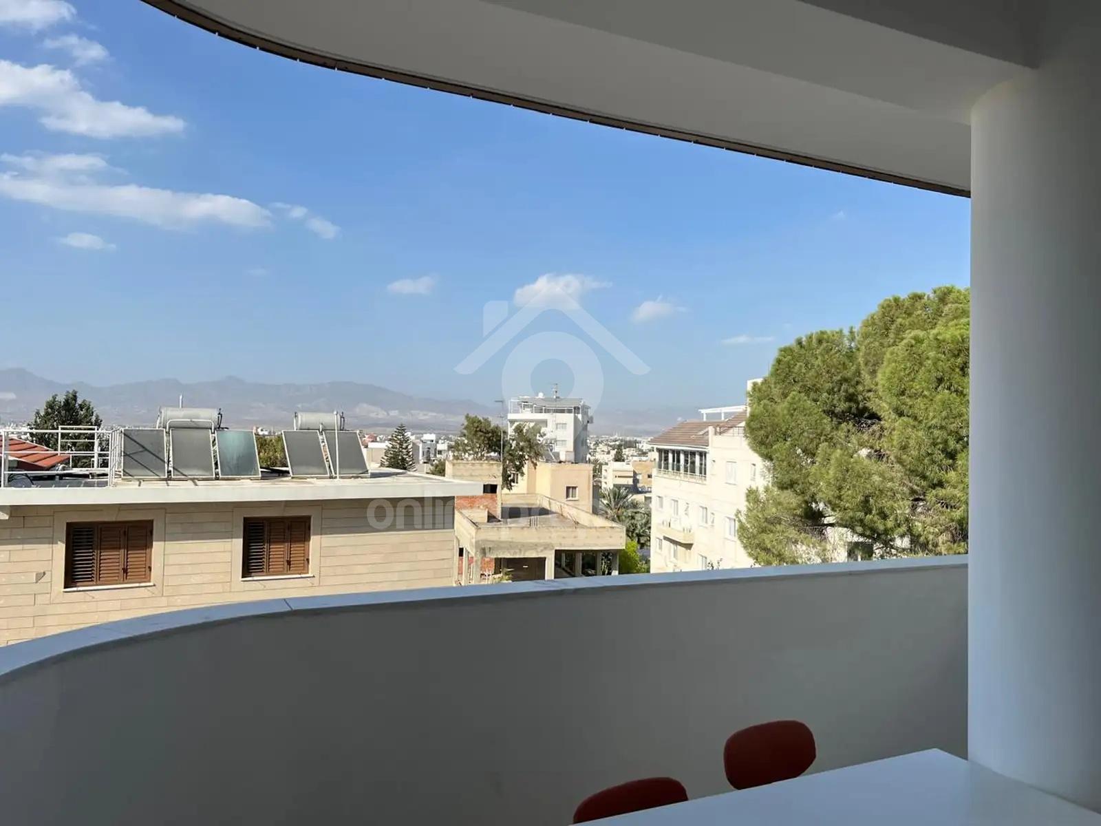 To change image, hover mouse over thumbnails below