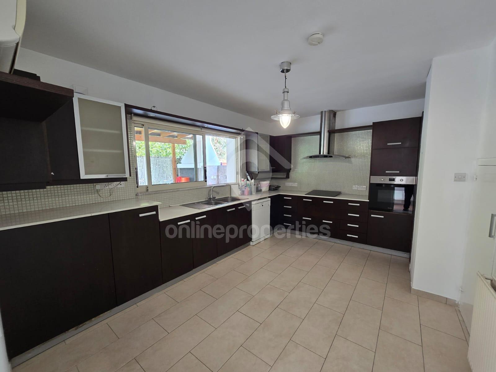 To change image, hover mouse over thumbnails below