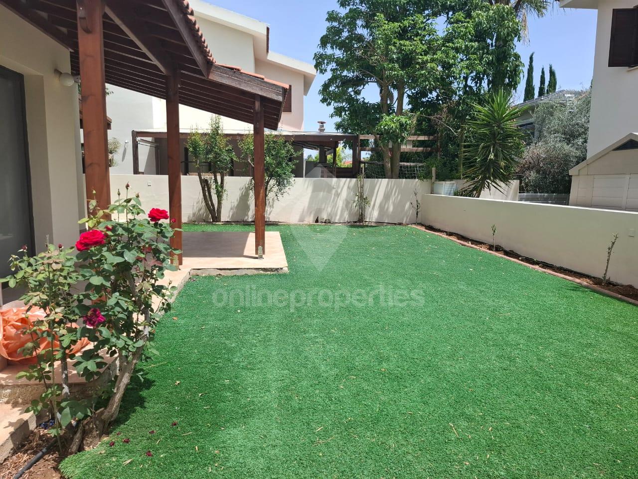 To change image, hover mouse over thumbnails below