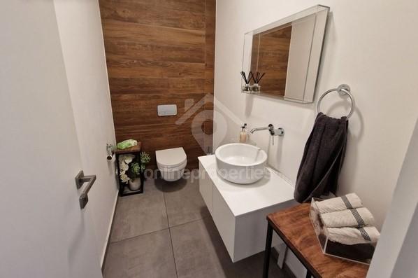 Marvelous 5-bedroom villa 